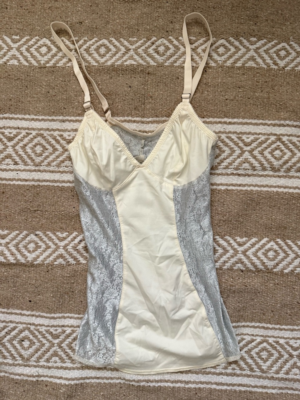 Fortnight Lingerie Ivory Silver Blue Stretch Lace Shaping Bra Camisole S NWOT
